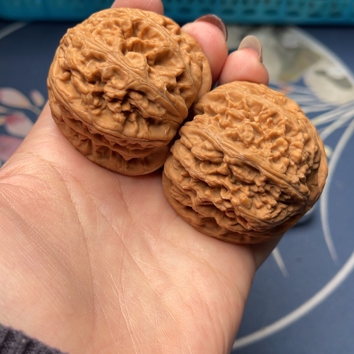 文玩核桃把件粗筋47