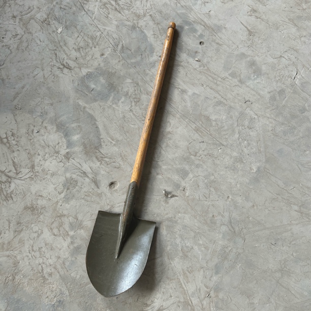 直播间绿色老锹有瑕疵不影响使用