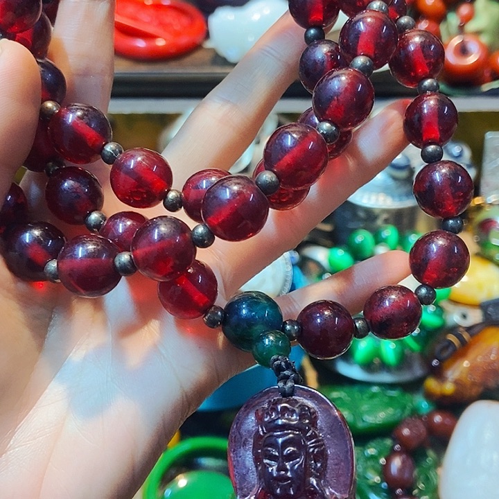 琥珀颈饰未镶嵌主播的节目有多精彩啊我