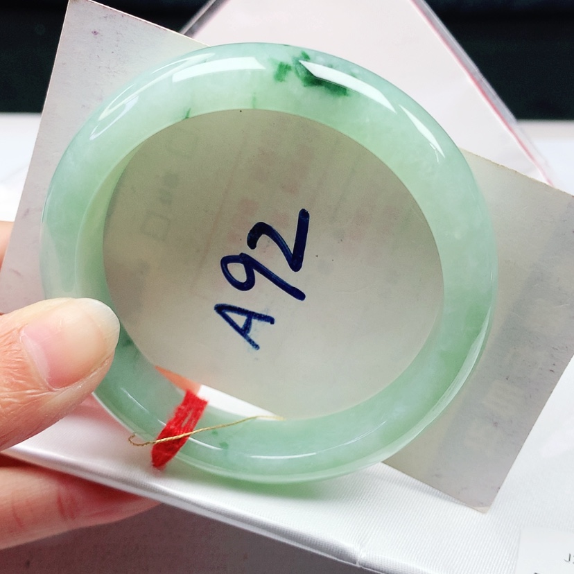 【闪购商品】翡翠手镯未镶嵌54.6圈