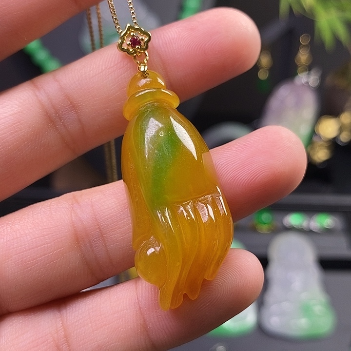 翡翠未镶嵌吊坠(赠链)