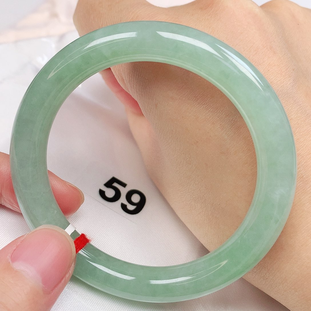 翡翠手镯未镶嵌抖音59