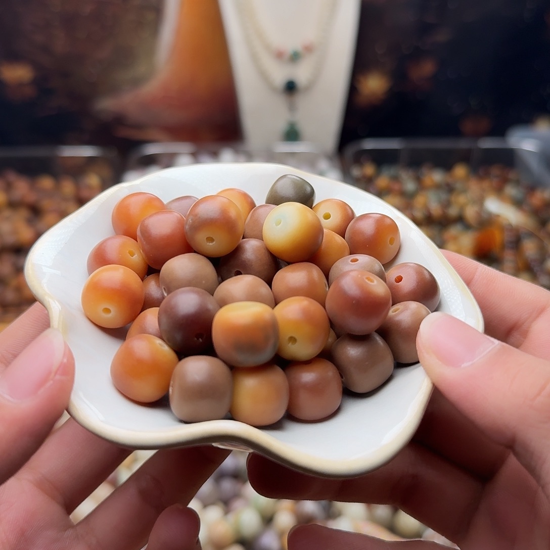 吊坠菩提根/象牙果20 颗磨砂落叶 14 干磨桶