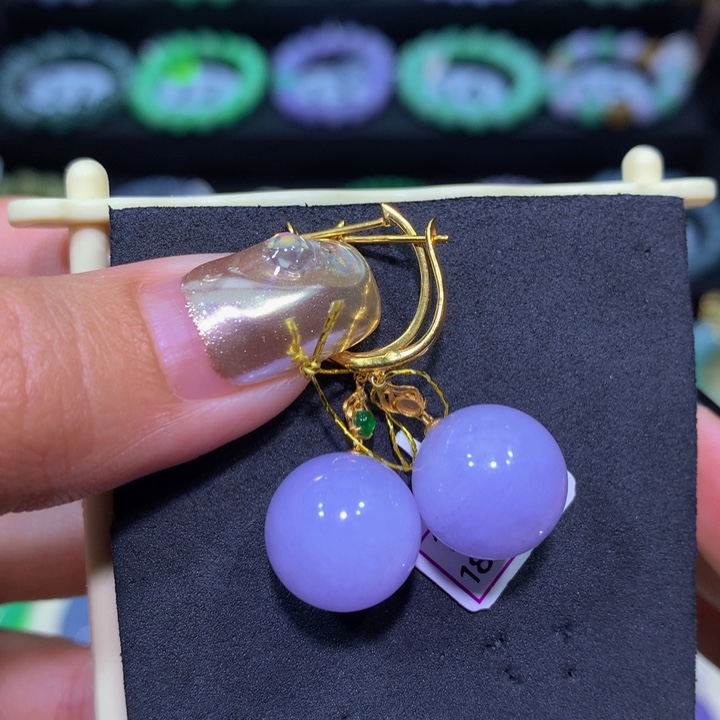 翡翠18K金镶嵌颈饰翡翠