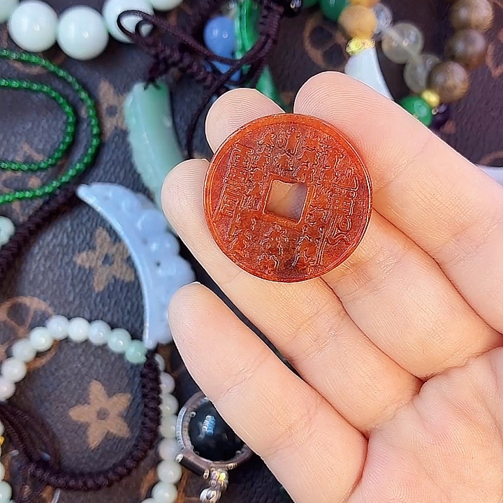 翡翠未镶嵌挂件752