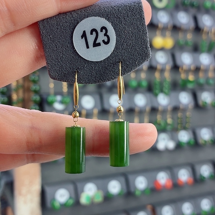 和田玉18K金镶嵌耳饰