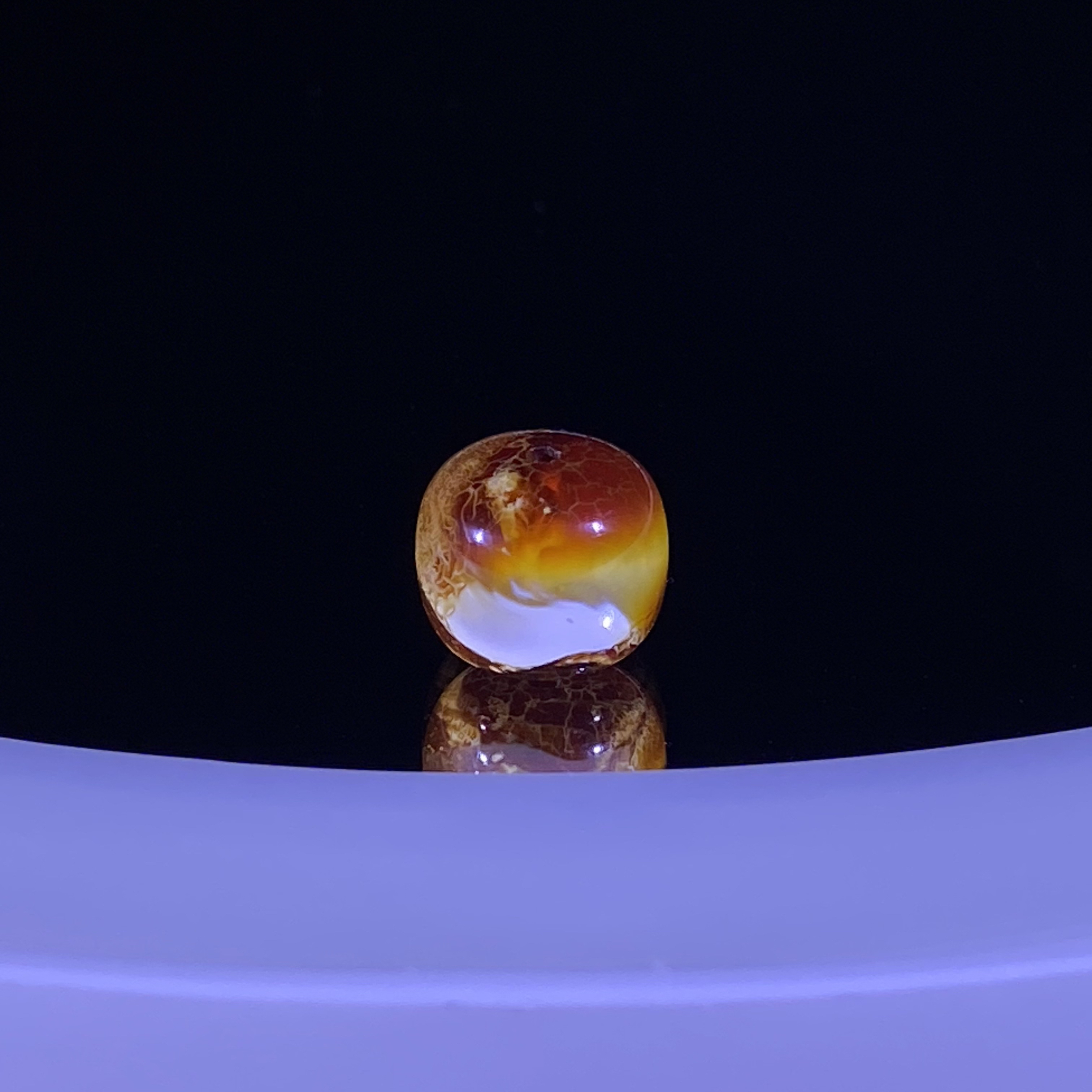 9.5mm油漆白红妖溶洞蜜蜡老型 配串好看妖