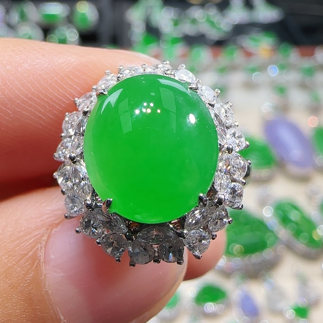 翡翠吊坠(不含链)18K金镶嵌