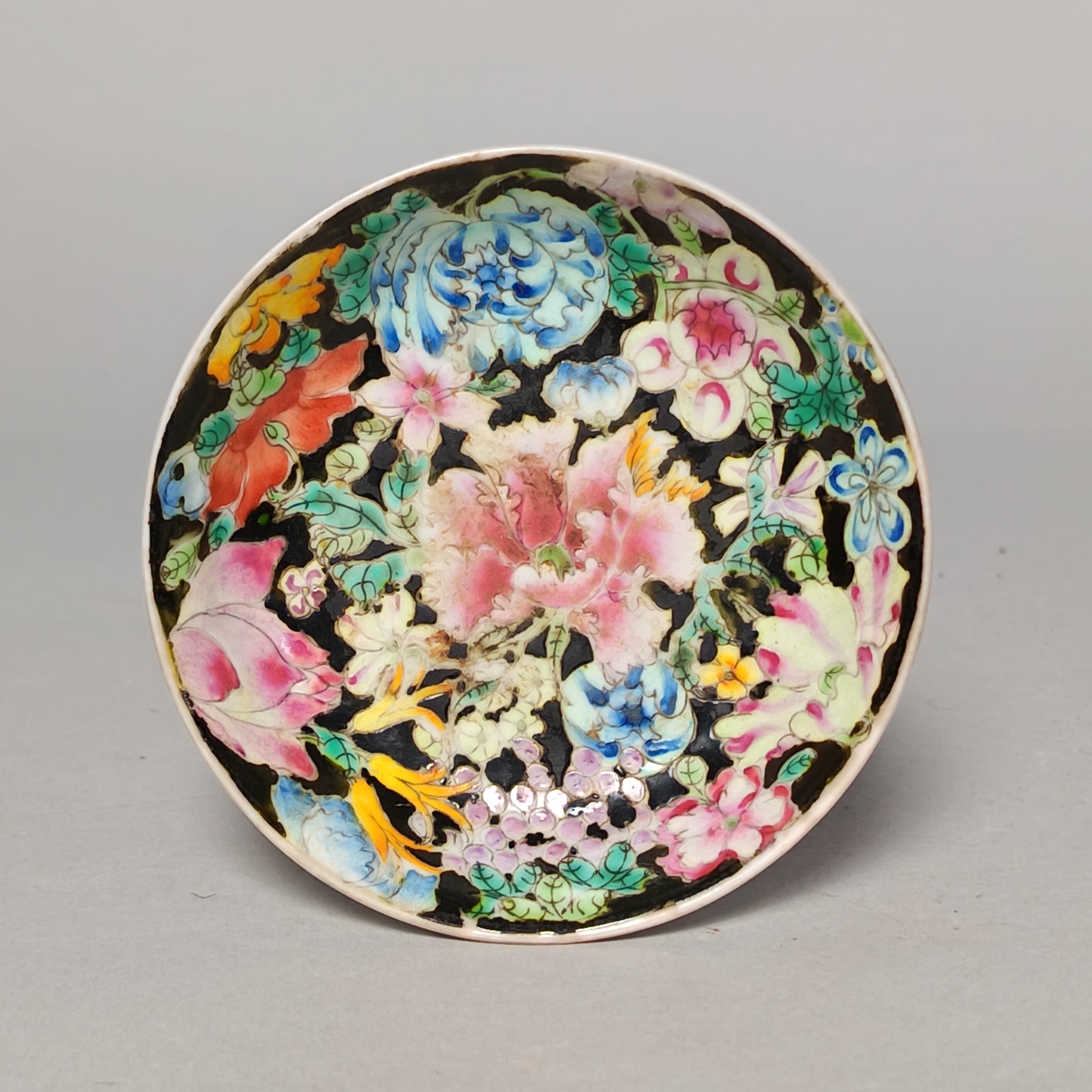 【010022001】清光绪 粉彩满花不落地盘