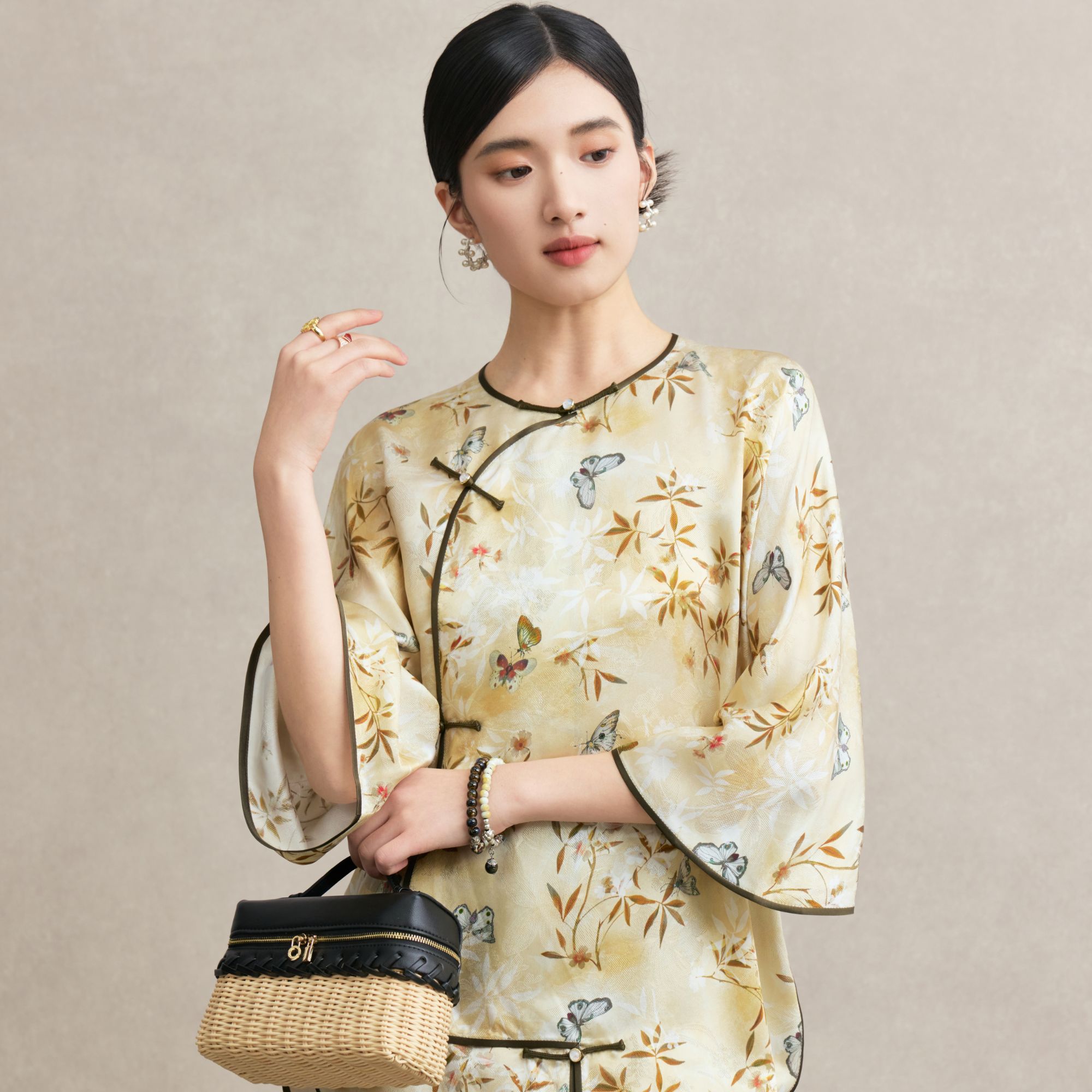 「枫庭蝶舞」乐锦坊 桑蚕丝 国风手工设计百搭刺绣国潮女装汉服上衣