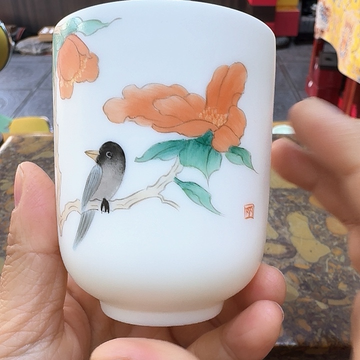 手绘杯一个，瓷。。。品茗