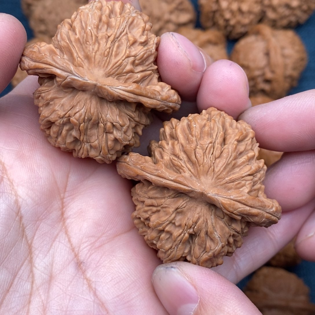 文玩核桃把件44.8精品汉高楼全品