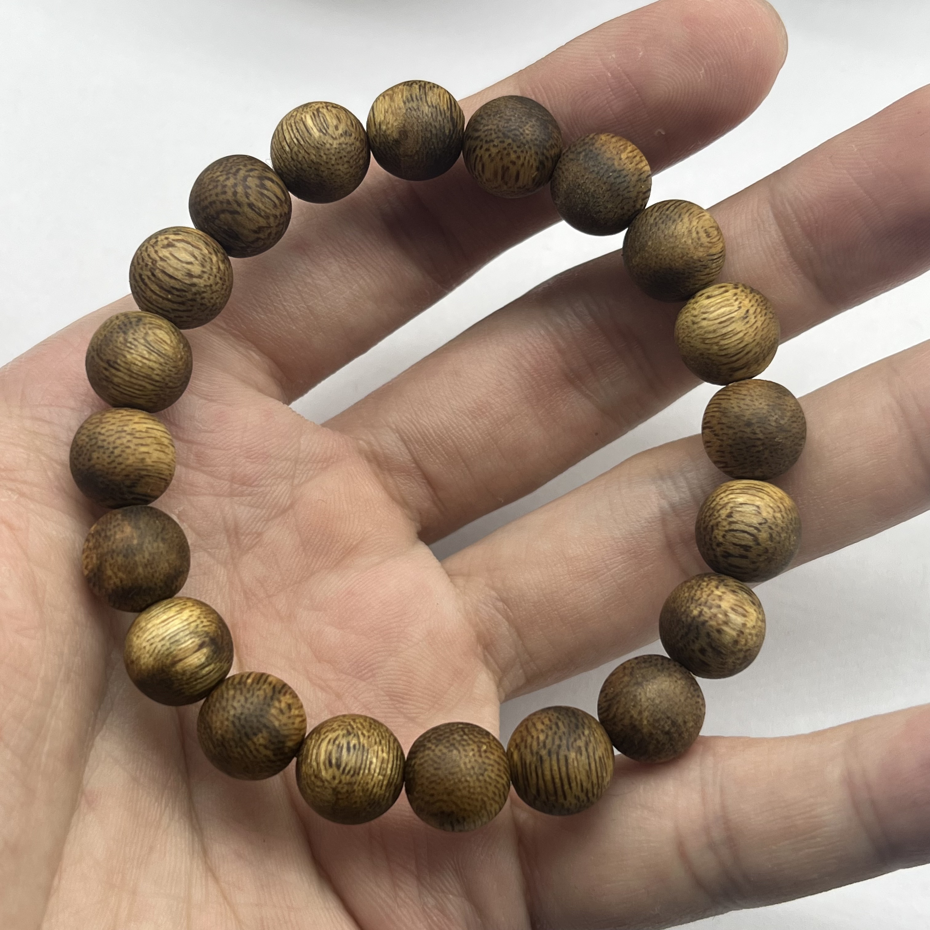 沉香A4 海南莺歌绿棋楠沉香卡10mm单圈 A644（配A4礼盒套装带瓶）