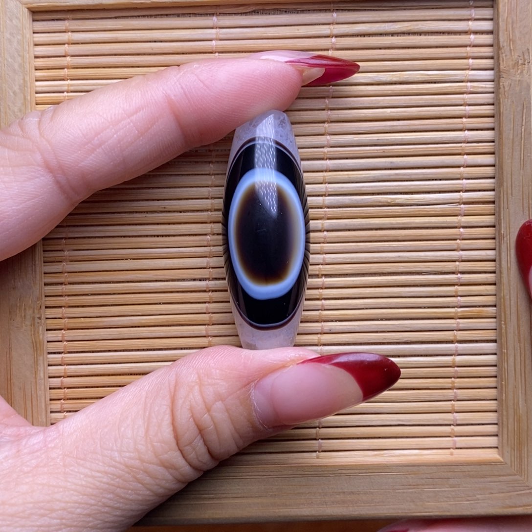 小***口玛瑙/玉髓未镶嵌珠宝半成品
