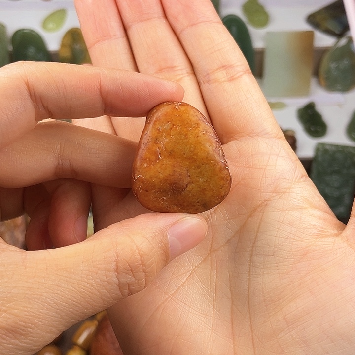 岫岩河磨玉（透闪石质玉）颈饰未镶嵌