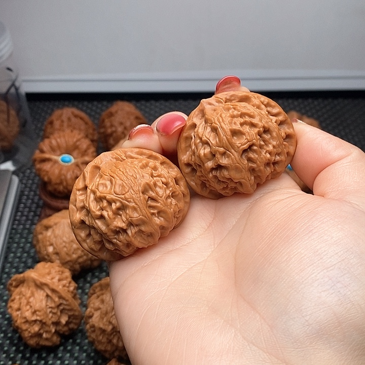 文玩核桃把件呼****月宫灯