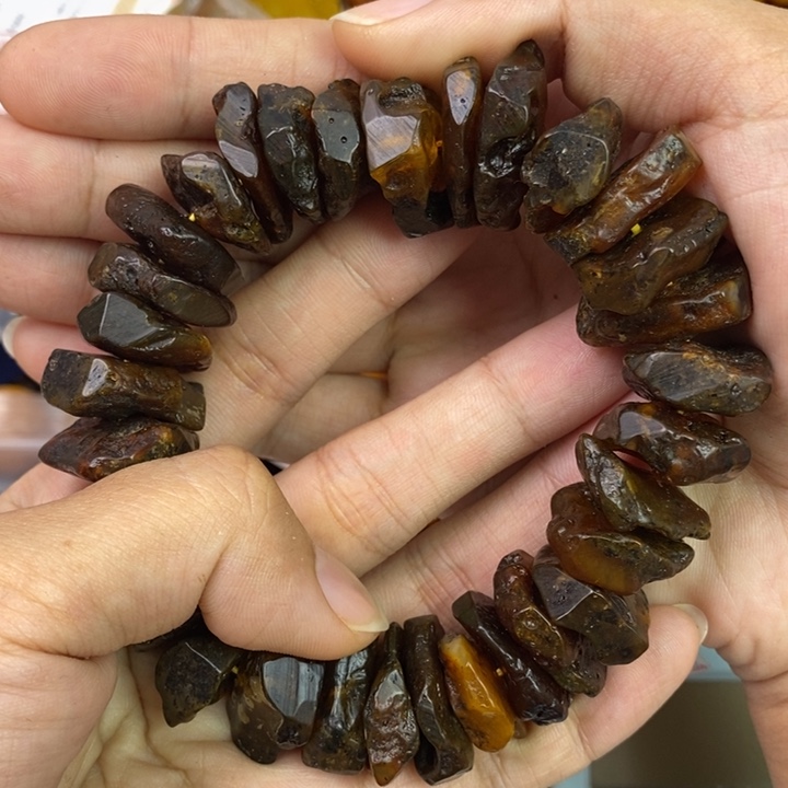 琥珀珠宝奇石未镶嵌