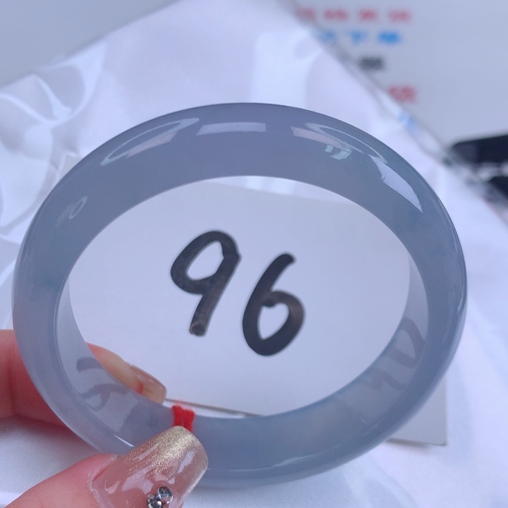 翡翠手镯未镶嵌缅甸天然A货翡翠