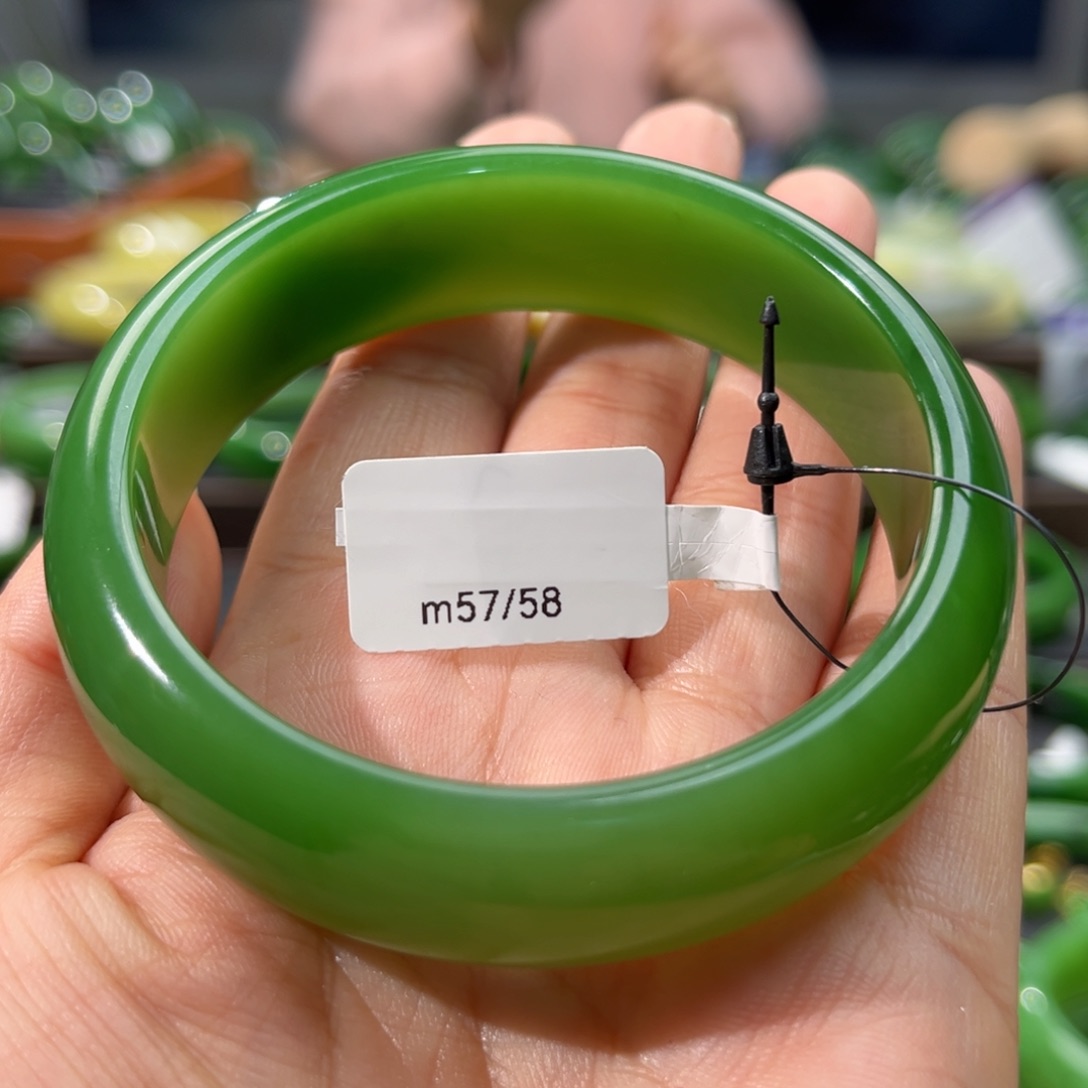 和田玉（碧玉）手镯未镶嵌