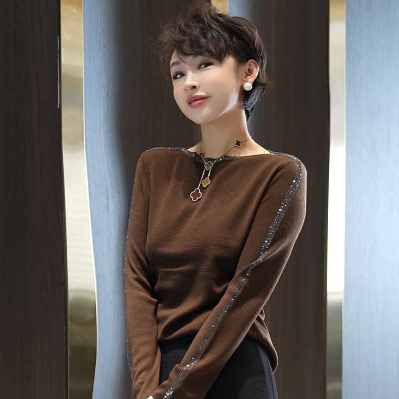 【法式重工】一字领烫钻长袖针织上衣MG8335