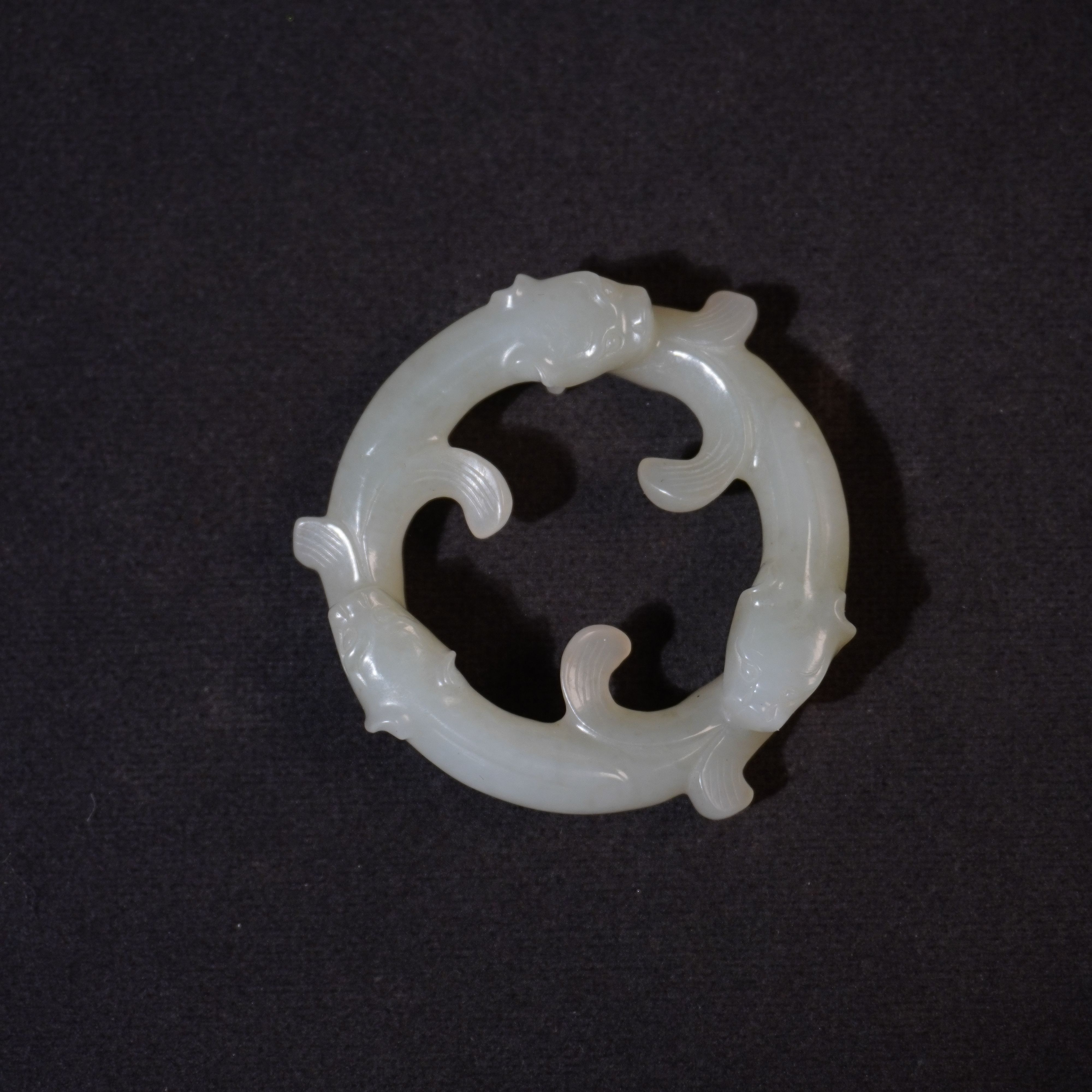 4SM6 清 和田玉螭龙玉环