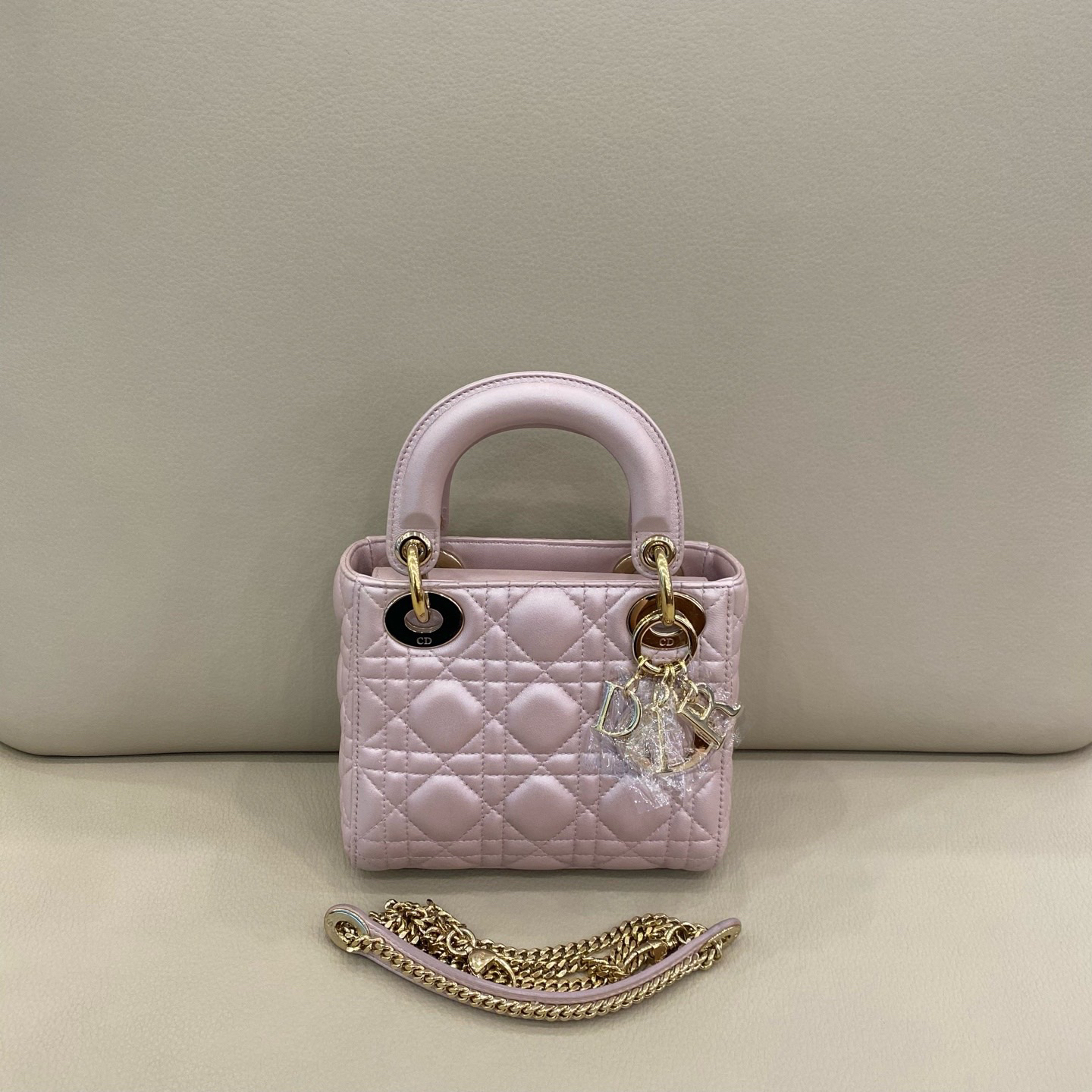 99新 DIOR/迪奥 三格 珠光粉羊皮戴妃包 专柜公价四万 嘎嘎新 