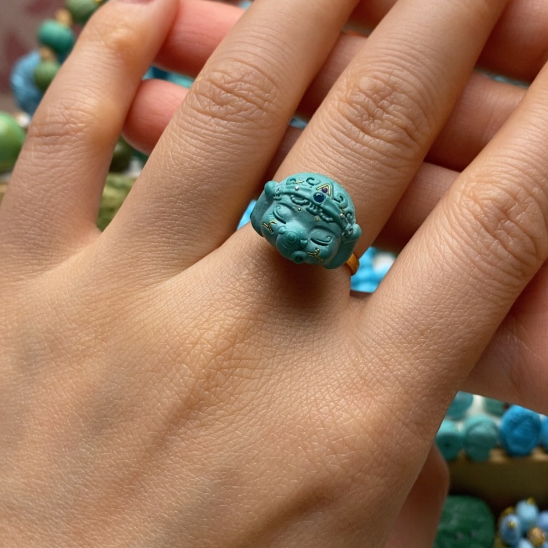 绿松石未镶嵌饰品