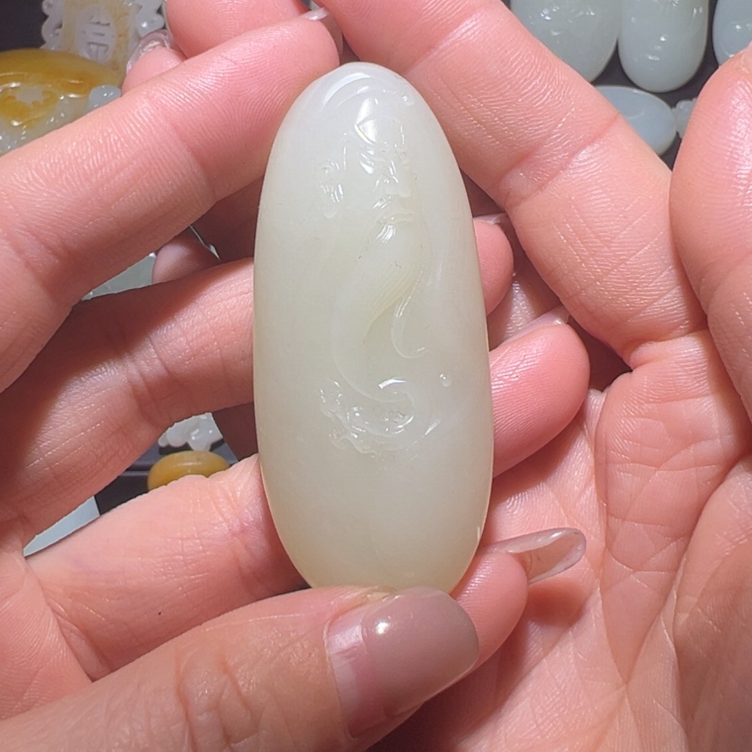 颈饰未镶嵌和田玉开**乐