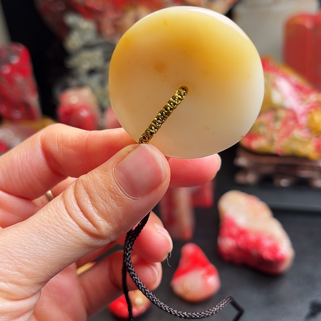 昌化石其他田黄平安扣