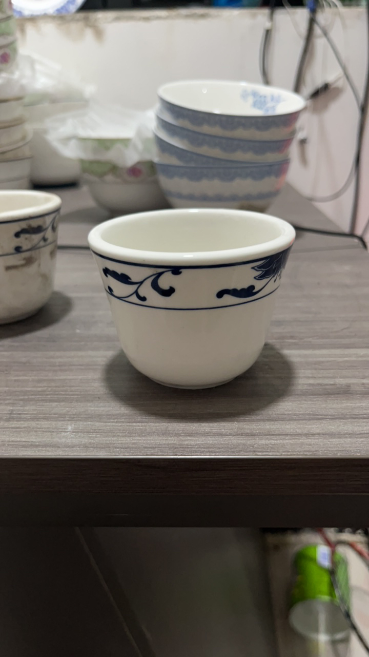 老式青花釉中彩水杯八个