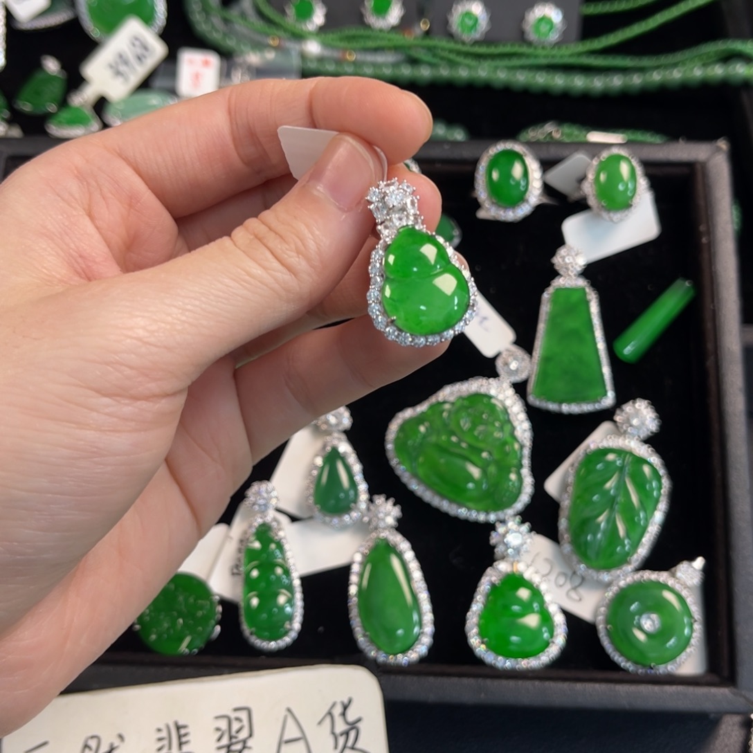 翡翠银S925镶嵌戒指葫芦吊坠