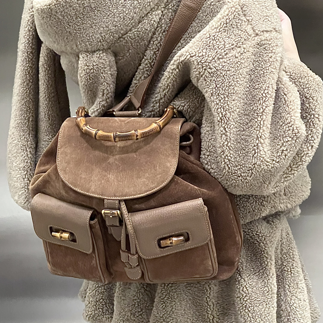 95新 GUCCI/古驰 棕色麂皮中号双肩背包奢侈品