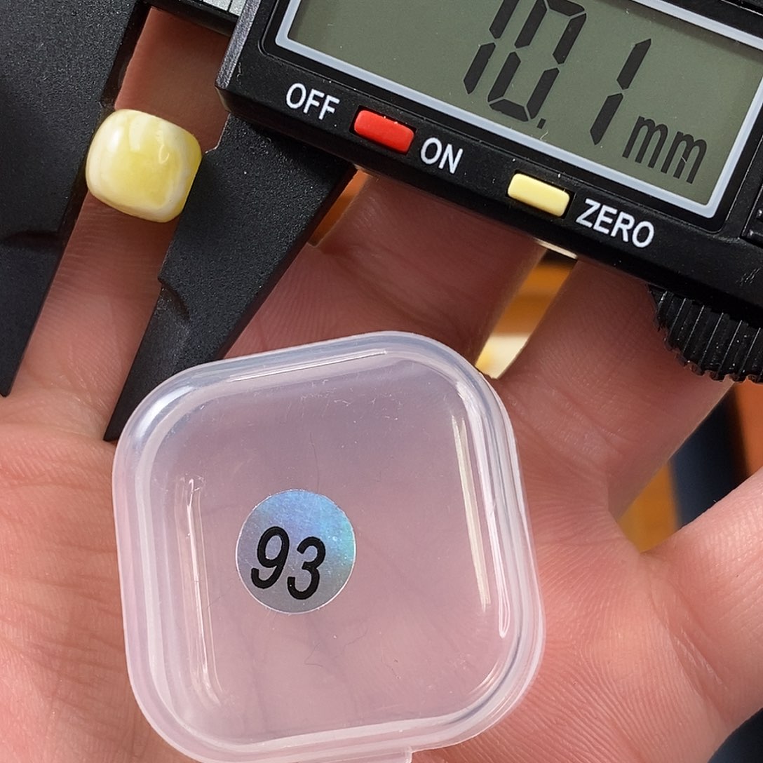 琥珀裸石未镶嵌微瑕