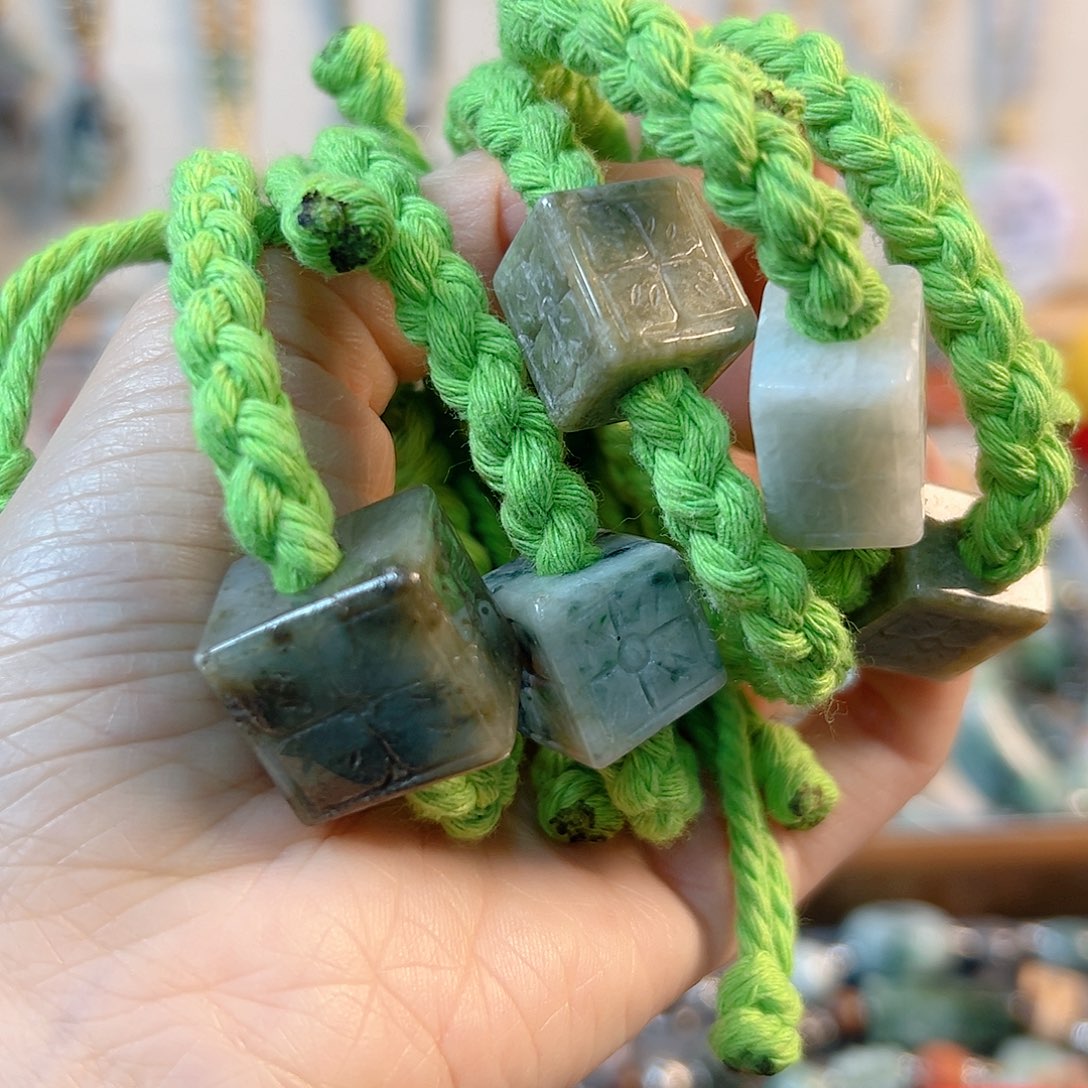 翡翠手链未镶嵌福利