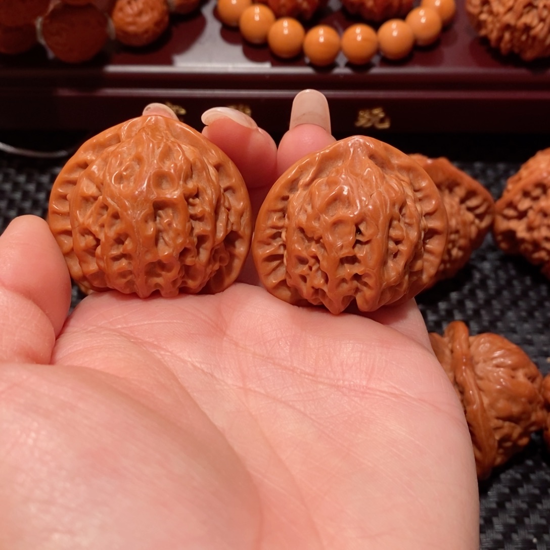 文玩核桃把件宫灯