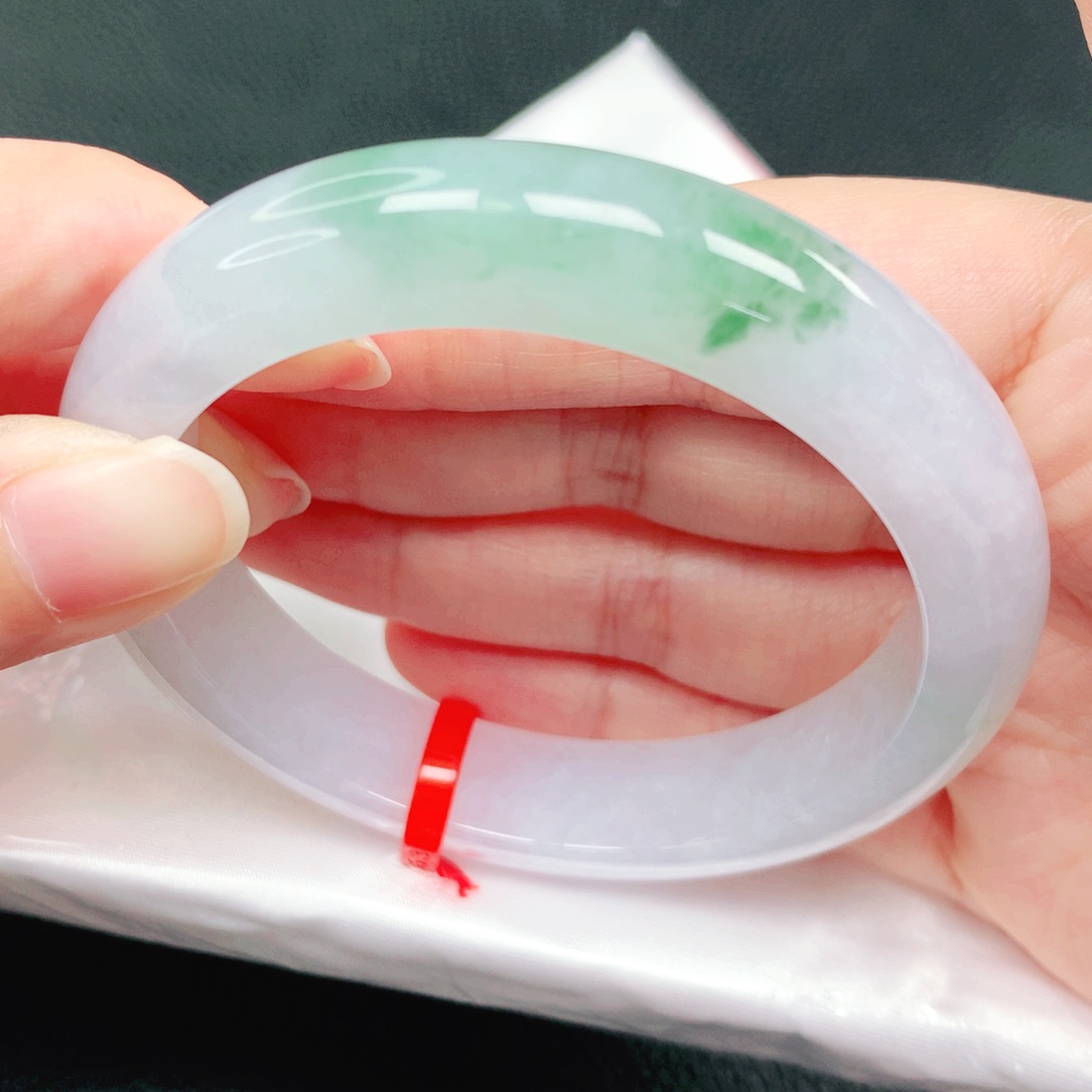 翡翠未镶嵌手镯56圈