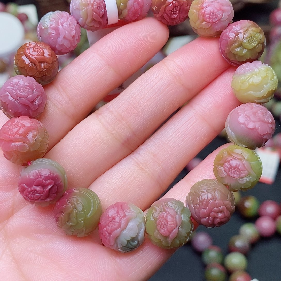 玛瑙/玉髓珠宝奇石未镶嵌用****8盐源玛瑙定制