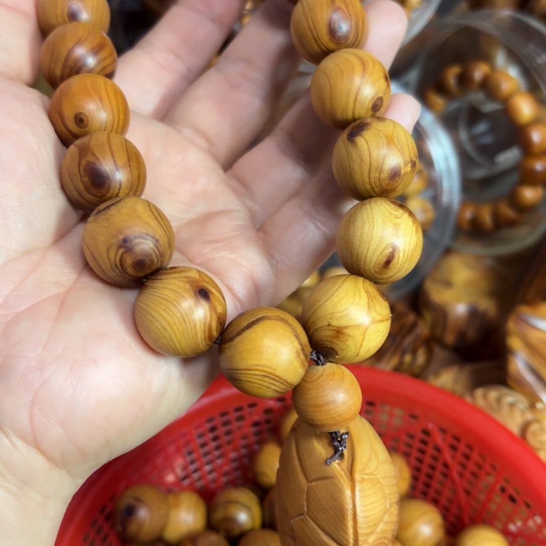 柏木（崖柏）用****5太行崖柏2.0对眼手持