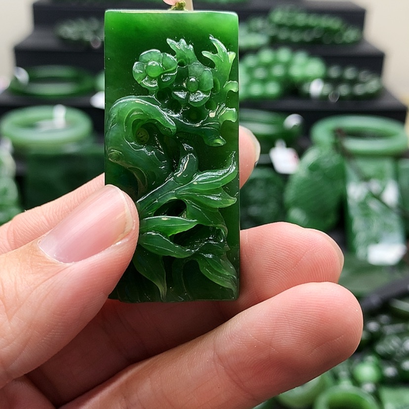 【闪购商品】和田玉（碧玉）吊坠(赠链)未镶嵌