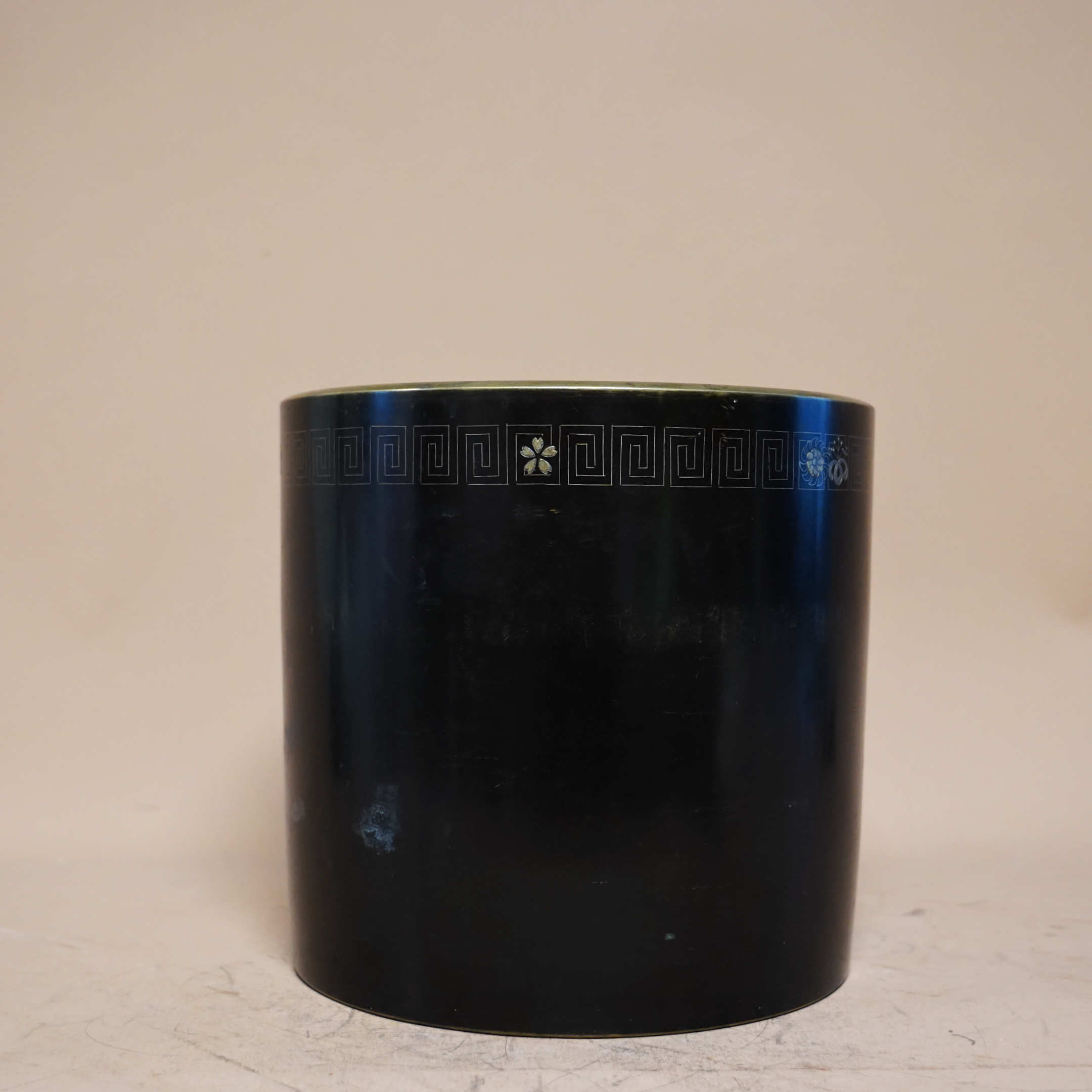 文华开物拍品 16 567  铜笔筒