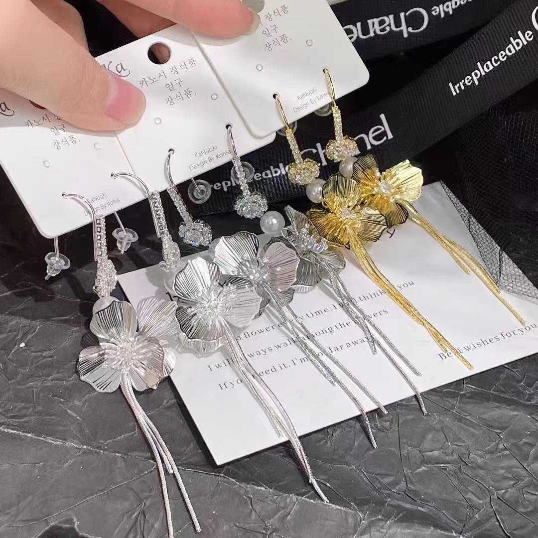 铜合金合成锆石耳饰 手工气质轻奢时尚百搭复古长款素款耳饰021