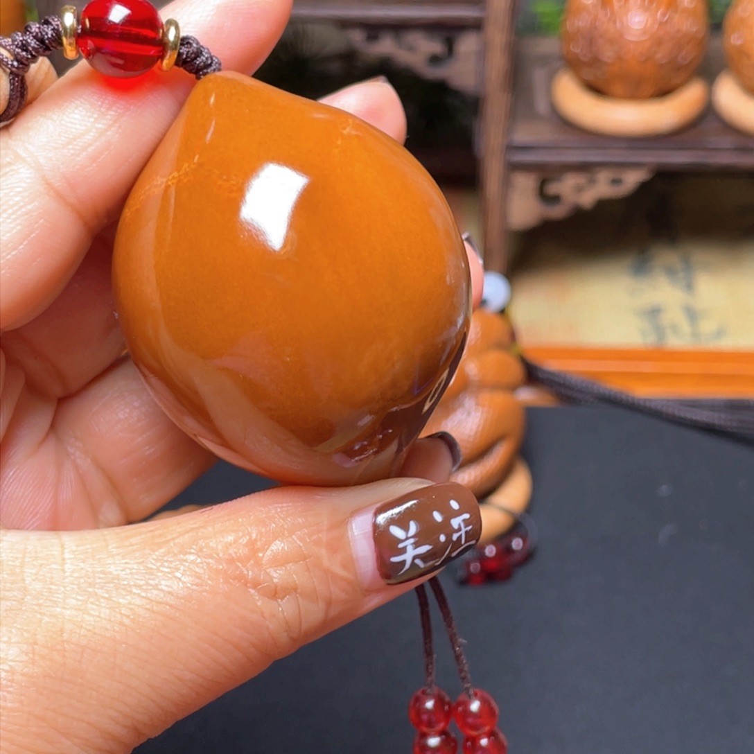 橄榄核吊坠蝴蝶42穿配