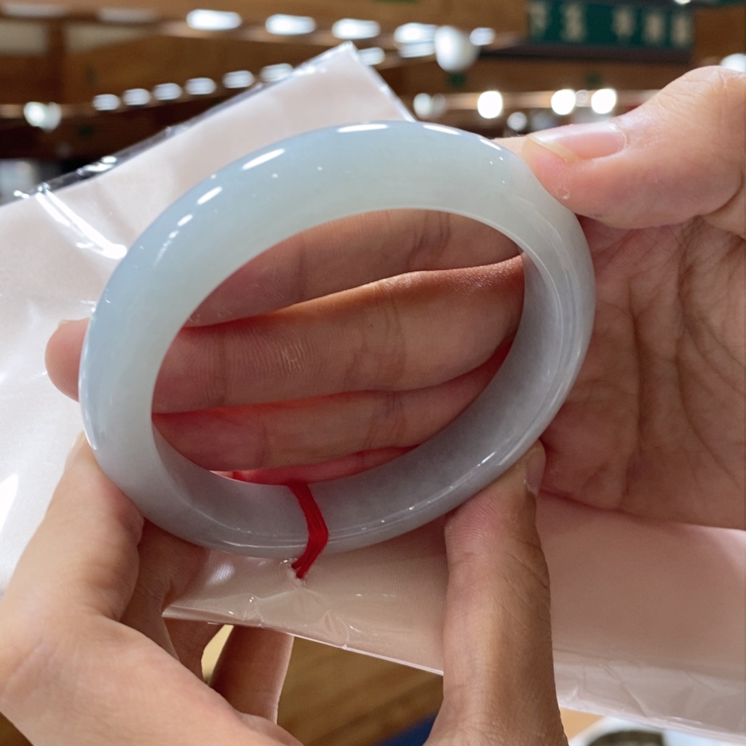 翡翠手镯未镶嵌买断