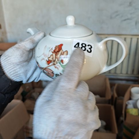 库存瓷片多孔茶壶