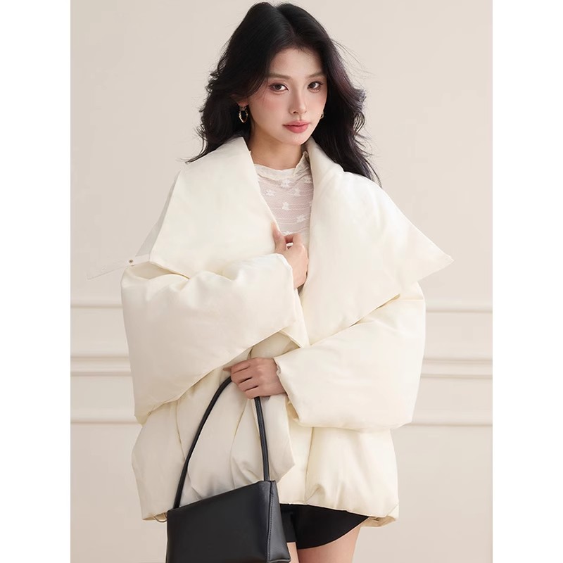超好看大翻领短款白色羽绒服女2025冬保暖面包服外套小个子高级感