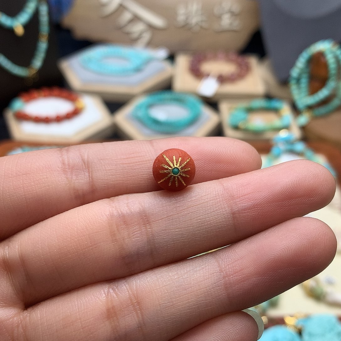 南红玛瑙挂件未镶嵌