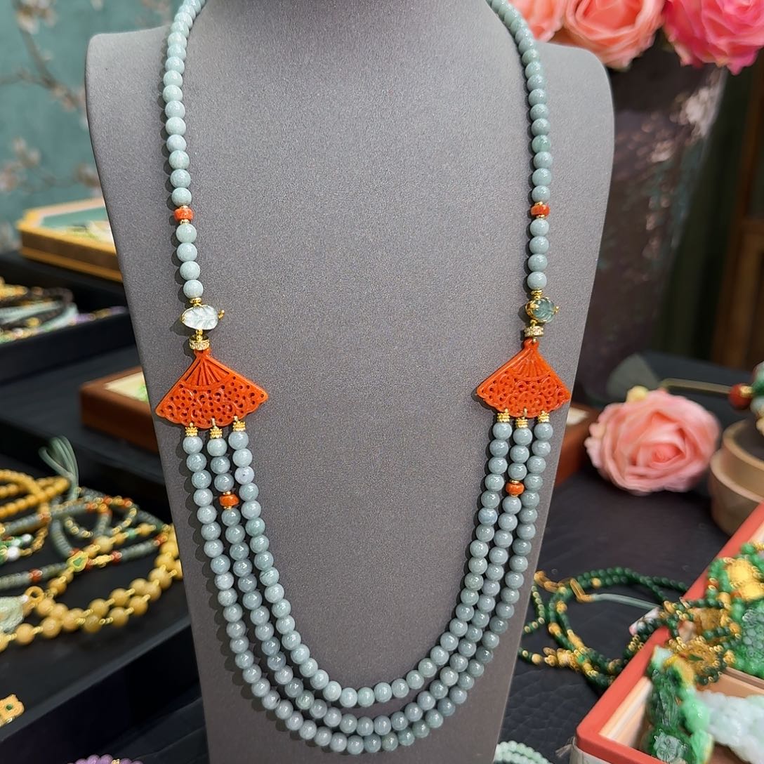 翡翠未镶嵌颈饰原价598 炸福利298