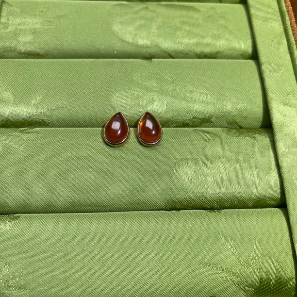 世纪珠宝S925银镀金天然芬达石榴石耳饰颜色好精致时尚