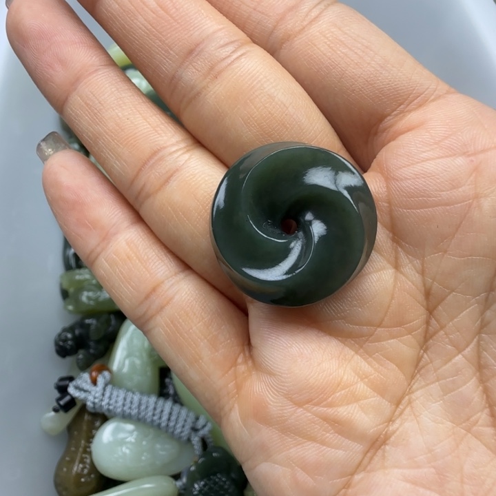 和田玉未镶嵌珠宝奇石