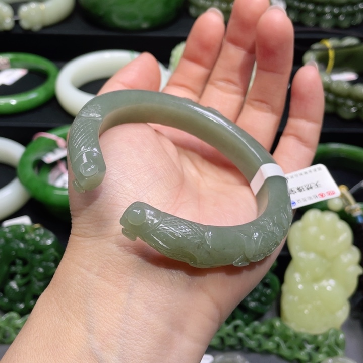 和田玉手镯57+圈口 编号15未镶嵌